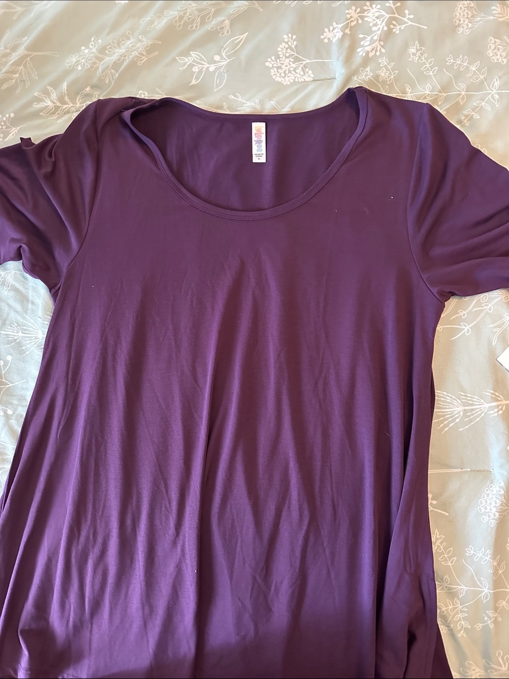 LuLaRoe Scoop Neck Tunic in Deep Plum